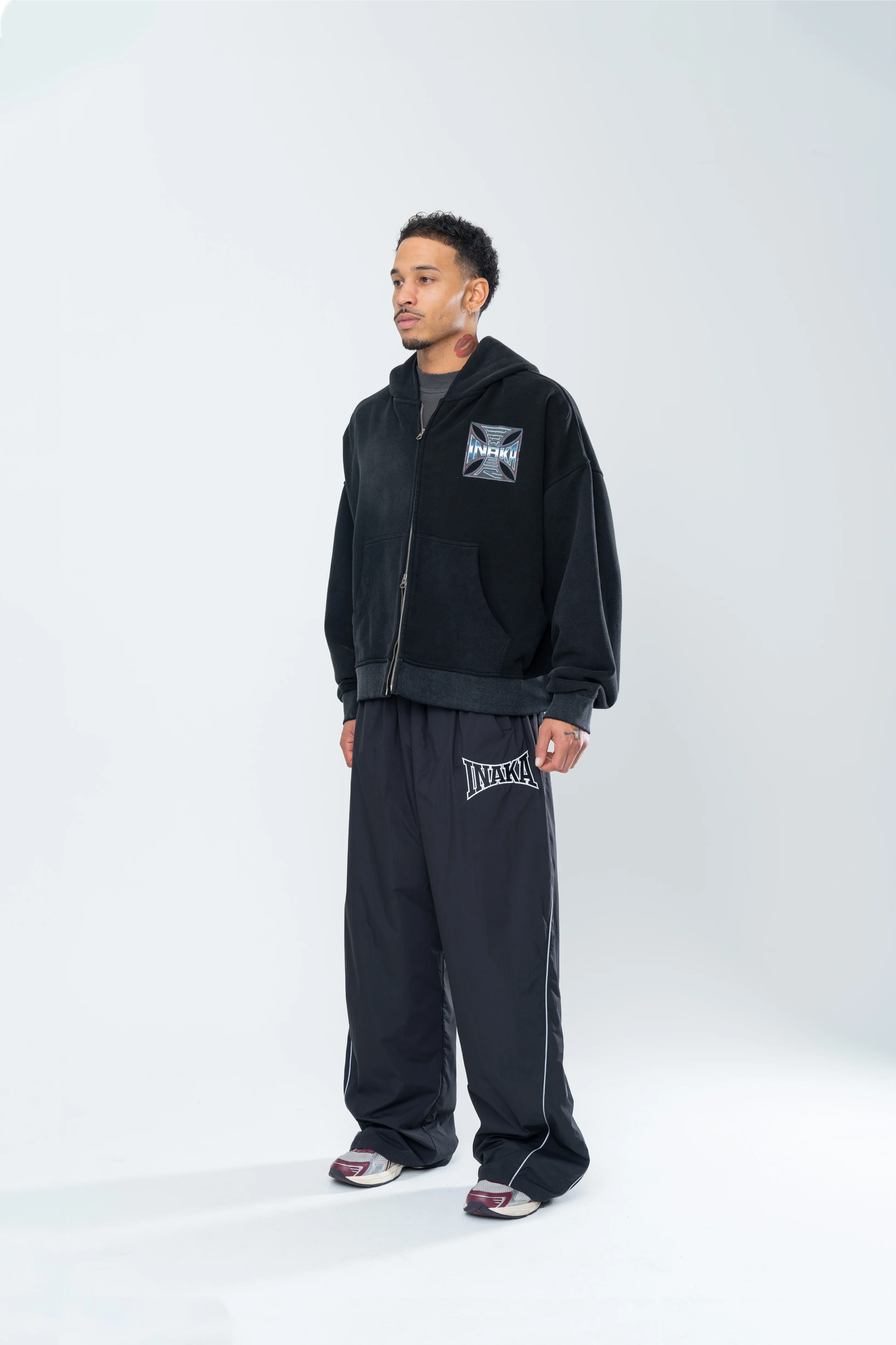 POWERSHOT BAGGY TRACKPANTS - BLACK - Image 3